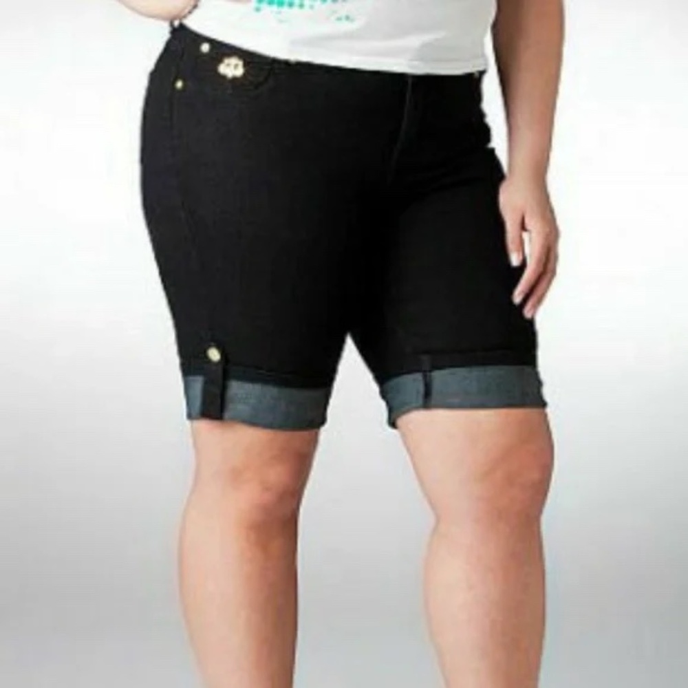 NEW  Dereon Y2K jeggings stretch denim shorts 14 - Picture 17 of 17